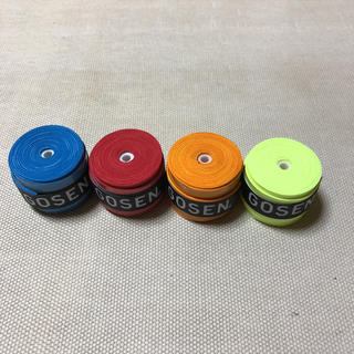 ゴーセン(GOSEN)のGOSENグリップテープ 4個 青、赤、オレンジ、フラッシュイエロー(テニス)