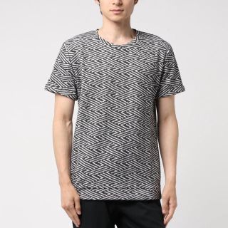 ユニクロ(UNIQLO)の新品 EVOLUTION Tシャツ 白黒 ブランド 秋冬 ニット 韓国 長袖 茶(Tシャツ/カットソー(半袖/袖なし))