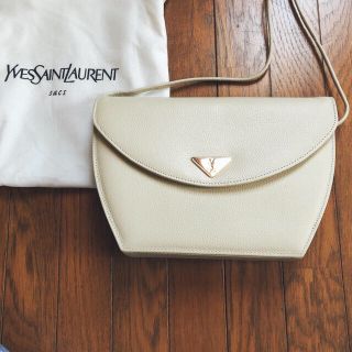 サンローラン(Saint Laurent)の☆最終値下げ☆美品☆YSLsacs ショルダーバッグ　白(ショルダーバッグ)