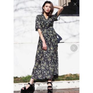 エモダ(EMODA)の花柄シャツワンピース(ロングワンピース/マキシワンピース)