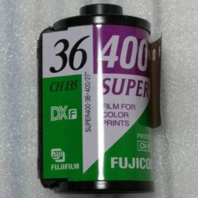 富士フイルム(フジフイルム)のFUJIFILM SUPER 400
カラーネガフィルム
36枚 スマホ/家電/カメラのカメラ(フィルムカメラ)の商品写真