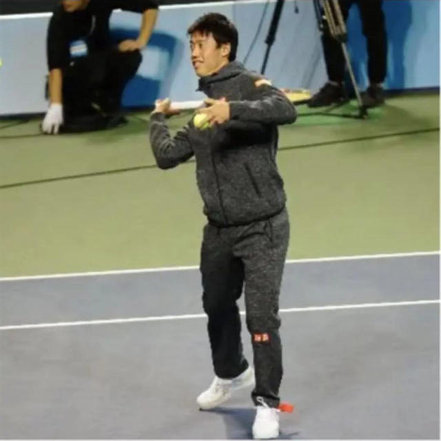 ユニクロ 錦織 テニス ジョコビッチ パーカー スウェット ジャージ