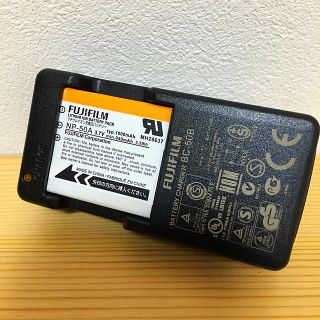 フジフイルム(富士フイルム)のFUJIFILM BC-50B,NP-50-A 充電器&電池セット(バッテリー/充電器)