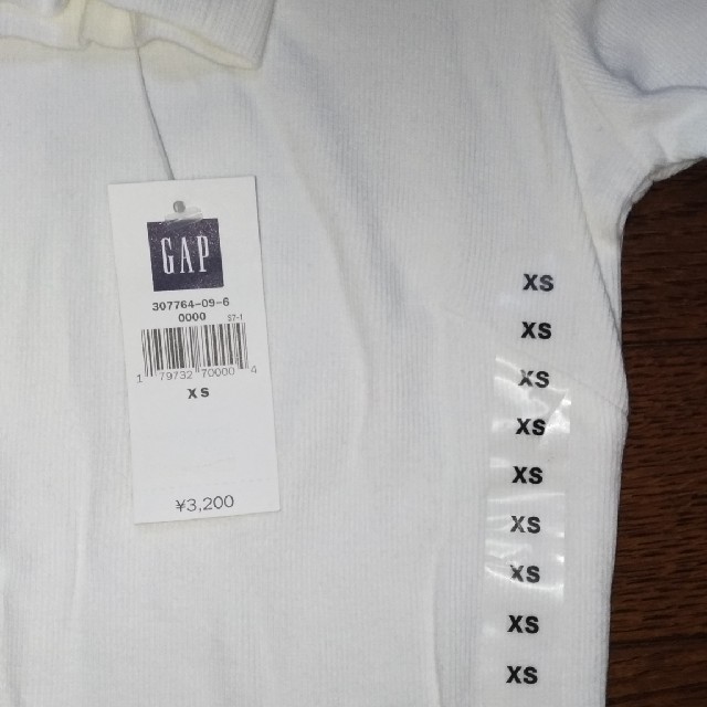 GAP(ギャップ)の新品タグ付き！GAP ハイネックTシャツ キッズ/ベビー/マタニティのキッズ服女の子用(90cm~)(Tシャツ/カットソー)の商品写真