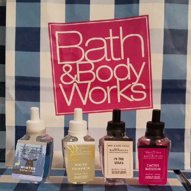 Bath & Body Works(バスアンドボディーワークス)のcrystal様専用 バスアンドボディワークス ウォールフラワー リフィル コスメ/美容のリラクゼーション(アロマオイル)の商品写真