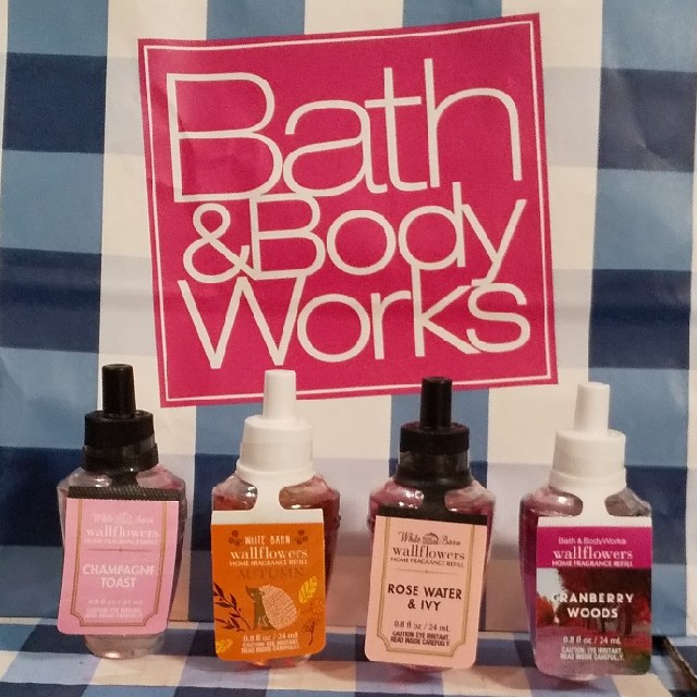 Bath & Body Works(バスアンドボディーワークス)のcrystal様専用 バスアンドボディワークス ウォールフラワー リフィル コスメ/美容のリラクゼーション(アロマオイル)の商品写真