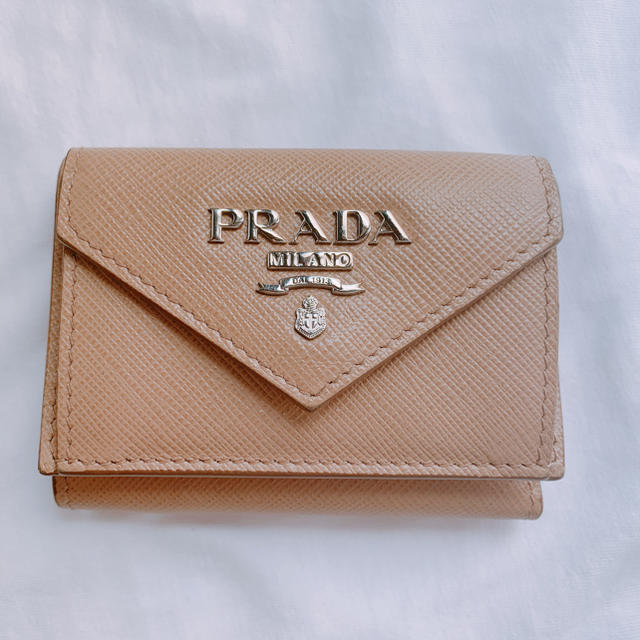 PRADA(プラダ)のPRADA ミニ財布 レディースのファッション小物(財布)の商品写真