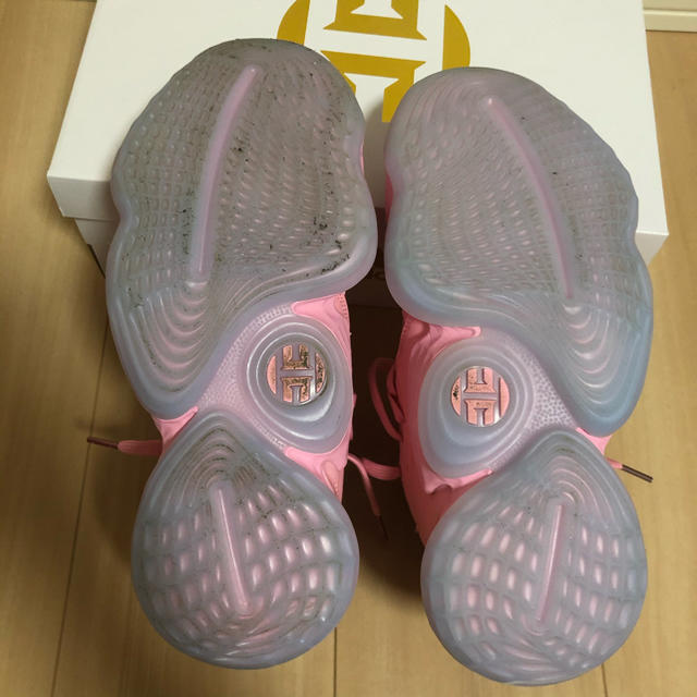 adidas(アディダス)のharden vol.4 pink ピンク　26.5cm スポーツ/アウトドアのスポーツ/アウトドア その他(バスケットボール)の商品写真