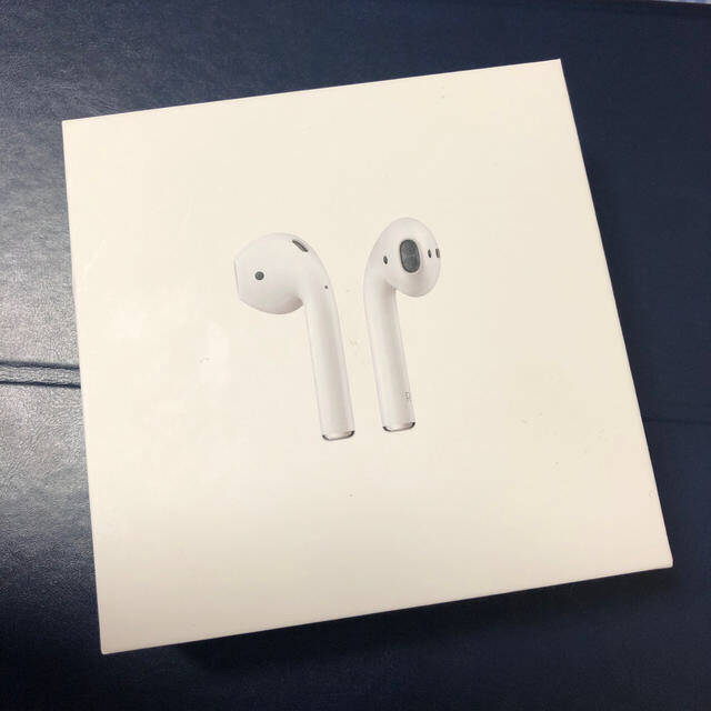 Apple(アップル)のAirPods 【第一世代】Apple エアポッズ スマホ/家電/カメラのオーディオ機器(ヘッドフォン/イヤフォン)の商品写真