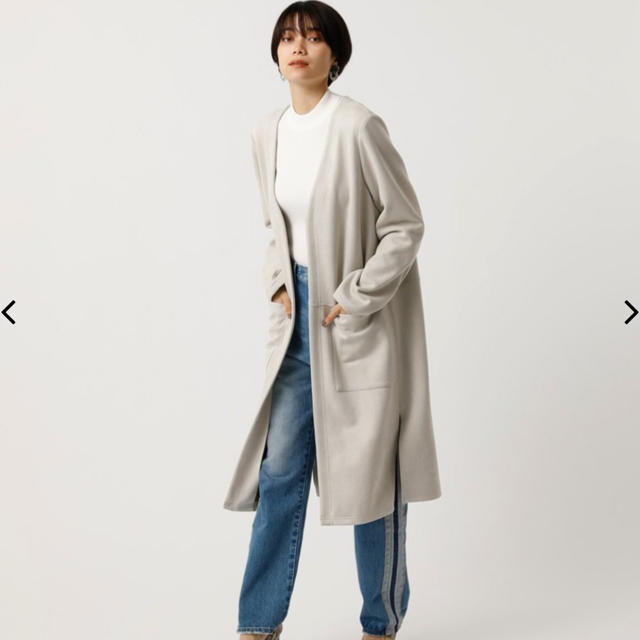 AZUL by moussy(アズールバイマウジー)のFAKE SUEDE COLLARLESS COAT レディースのジャケット/アウター(ロングコート)の商品写真