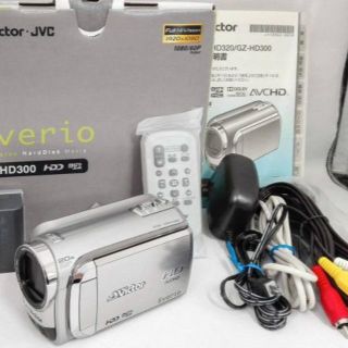 ビクター(Victor)のVictor Everio GZ-HD300 シルバー 【動作確認済み】(ビデオカメラ)