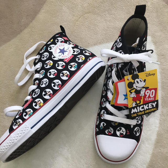 CONVERSE(コンバース)の❤️converse❤️総柄Mickey❤️22 キッズ/ベビー/マタニティのキッズ靴/シューズ(15cm~)(スニーカー)の商品写真