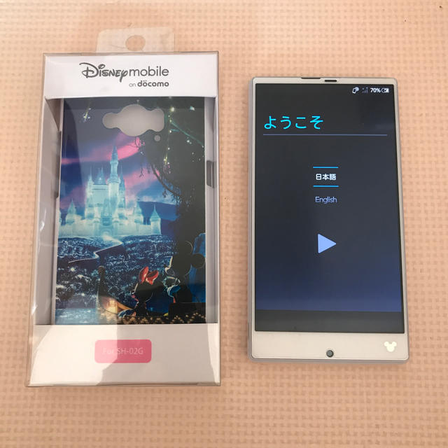 Disney(ディズニー)のdocomo SH-02Gホワイト本体 スマホ/家電/カメラのスマートフォン/携帯電話(スマートフォン本体)の商品写真