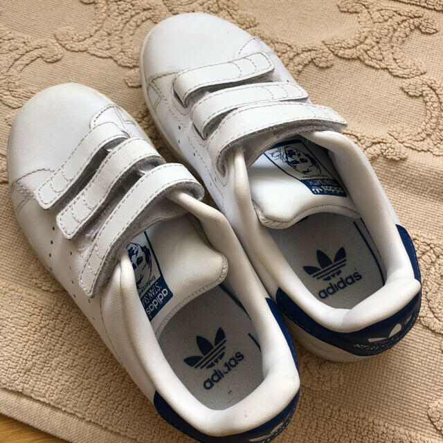 adidas(アディダス)のbonitakiriko様専用　12/adidas スタンスミス 18.5センチ キッズ/ベビー/マタニティのキッズ靴/シューズ(15cm~)(スニーカー)の商品写真