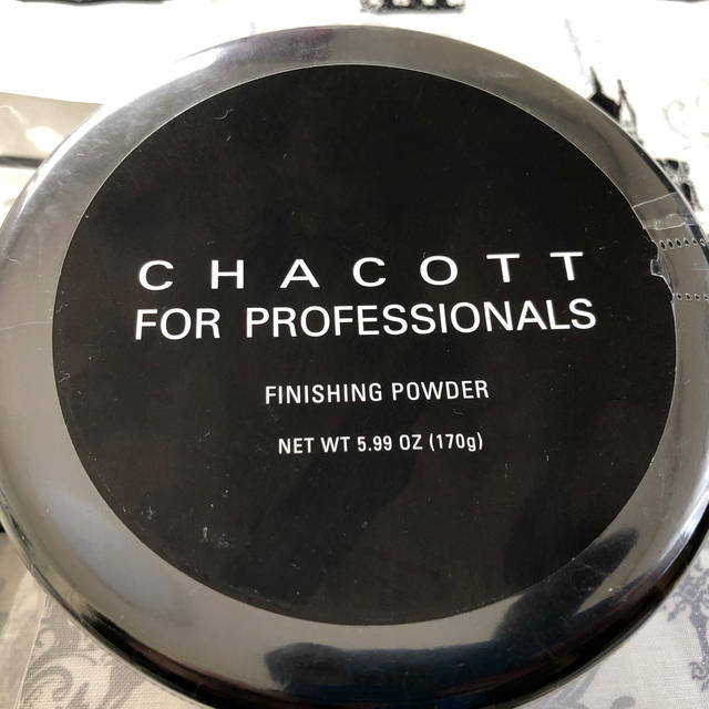 CHACOTT(チャコット)のチャコット　フィニッシングパウダー170gクリアパフ付　chacott コスメ/美容のベースメイク/化粧品(フェイスパウダー)の商品写真