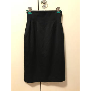 ジェイアンドアール(J&R)の美品❣️J&Rスカート黒Sサイズ、お得(ひざ丈スカート)