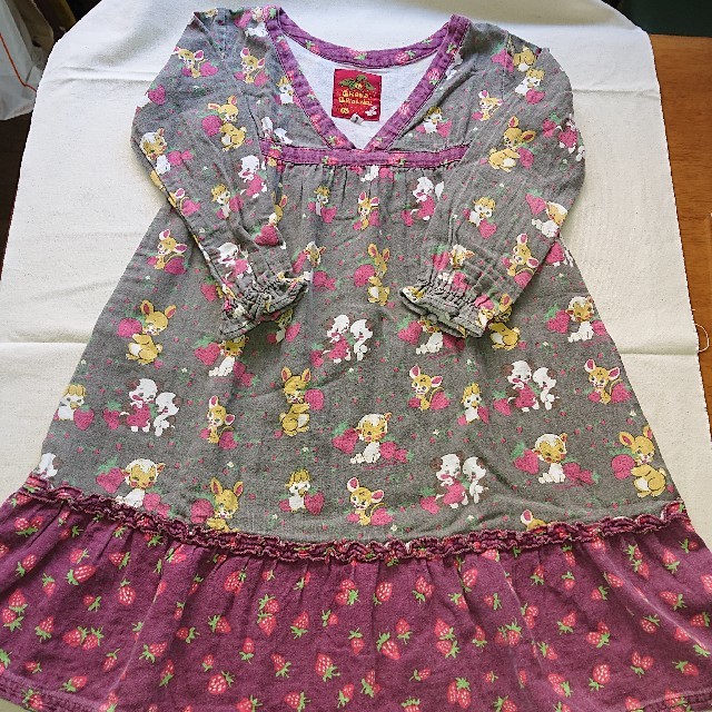 VANA VANA(バナバナ)のヴァナヴァナ ワンピース 120 キッズ/ベビー/マタニティのキッズ服女の子用(90cm~)(ワンピース)の商品写真