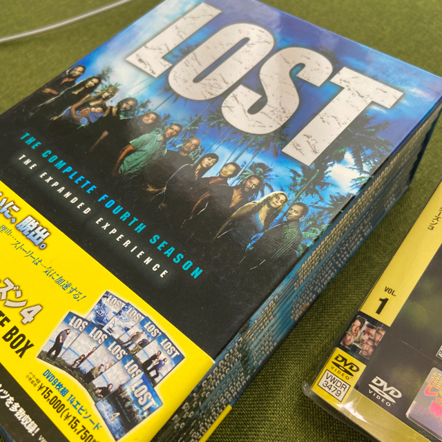 LOST DVDシーズン1〜4セット エンタメ/ホビーのDVD/ブルーレイ(TVドラマ)の商品写真