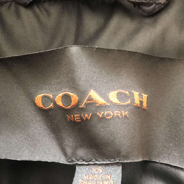 COACH(コーチ)のCOACH  コーチ　ダウンコート　美品 レディースのジャケット/アウター(ダウンコート)の商品写真