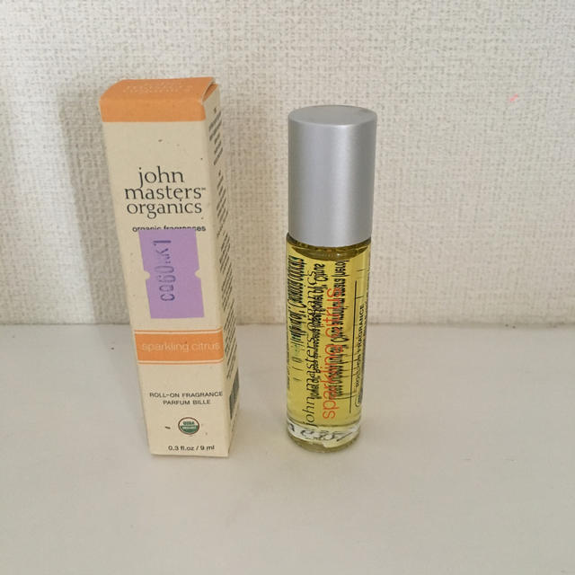 John Masters Organics(ジョンマスターオーガニック)の未使用 ジョンマスター  ロールオンフレグランス コスメ/美容のリラクゼーション(アロマオイル)の商品写真