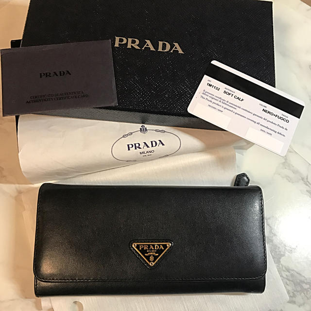 レディースPRADA 長財布