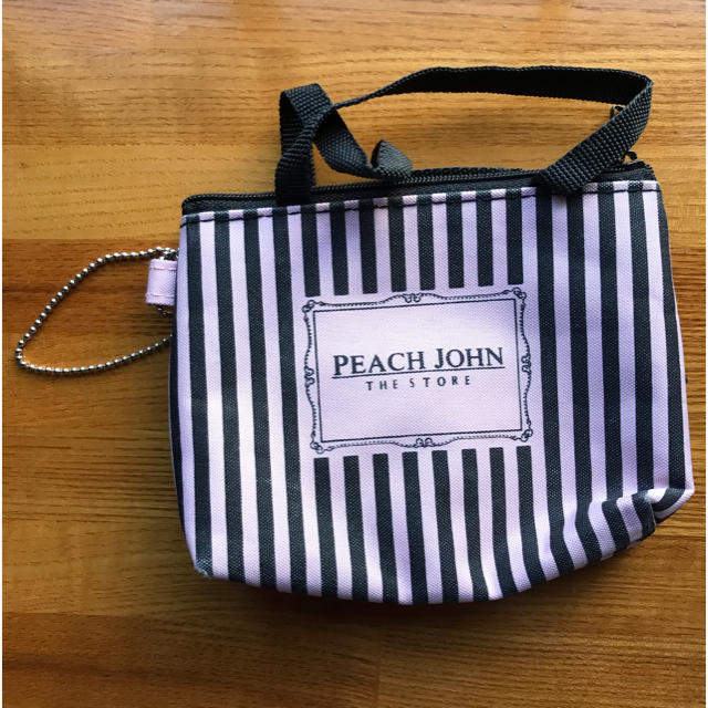 PEACH JOHN(ピーチジョン)のピーチジョン ティッシュケースポーチ レディースのファッション小物(ポーチ)の商品写真