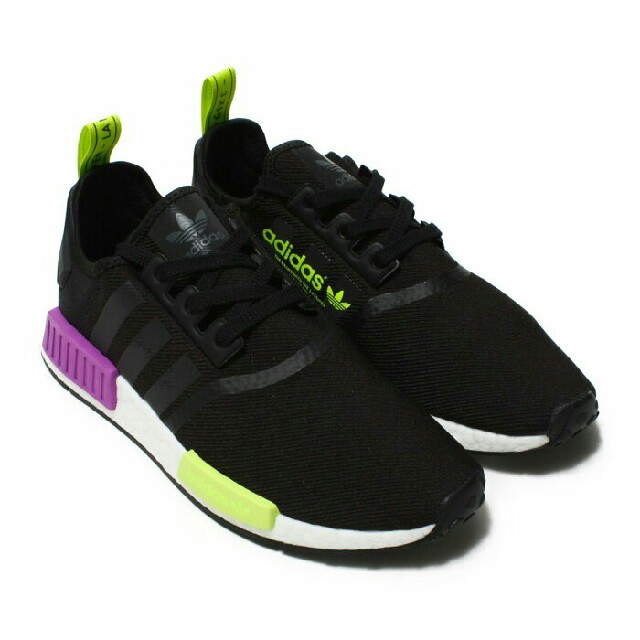 adidas(アディダス)の最値定価17600円!新品!アディダス NMD_R1高級スニーカー 28.5 メンズの靴/シューズ(スニーカー)の商品写真