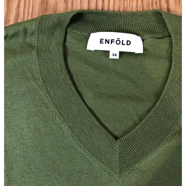 ENFOLD(エンフォルド)のENFOLD エンフォルド シルクコットンVネックニット グリーン レディースのトップス(ニット/セーター)の商品写真
