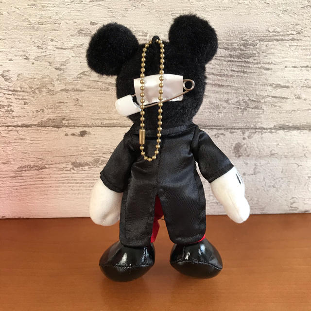 Disney - 【ディズニー】 35周年 ミッキー ぬいぐるみバッジ Disney - 【ディズニー】 35周年 ミッキー ぬいぐるみバッジ
