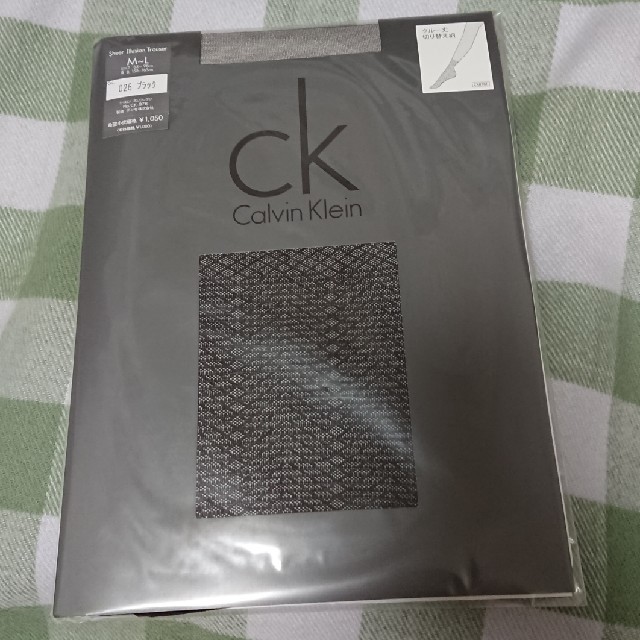 Calvin Klein(カルバンクライン)のCalvin Klein ストッキング 黒 柄あり レディースのレッグウェア(タイツ/ストッキング)の商品写真