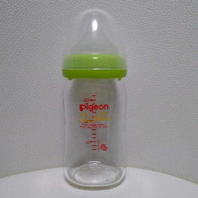 Pigeon(ピジョン)の【ラベンダー様専用】ピジョン　哺乳瓶  160ml　ガラス製 キッズ/ベビー/マタニティの授乳/お食事用品(哺乳ビン)の商品写真