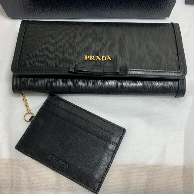 まぁ様専用】新品 PRADA プラダ 長財布 リボン 1MH132 まぁ様専用】新品 PRADA プラダ 長財布 リボン 1MH132
