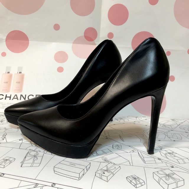 Charles and Keith(チャールズアンドキース)のチャールズアンドキース　パンプス　ハイヒール　ブラック 23.5 レディースの靴/シューズ(ハイヒール/パンプス)の商品写真