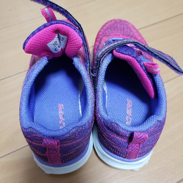 SKECHERS(スケッチャーズ)のSKECHERS　16cm 光る靴 キッズ/ベビー/マタニティのキッズ靴/シューズ(15cm~)(スニーカー)の商品写真