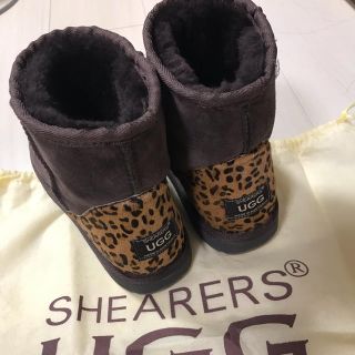 アグ(UGG)のUGG ムートンブーツ　オーストラリア産！！(ブーツ)