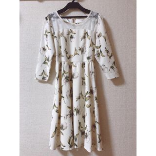 トッコ(tocco)のtocco closet 花柄ワンピース(ミニワンピース)