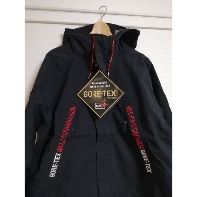 Supreme(シュプリーム)のポカホンタス様専◆Supreme  GORE-TEX T SeamJacket メンズのジャケット/アウター(マウンテンパーカー)の商品写真