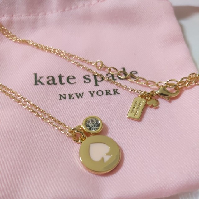 kate spade new york(ケイトスペードニューヨーク)の【新品】kate spade ケイトスペード ネックレス　ピンク　タグ付 レディースのアクセサリー(ネックレス)の商品写真