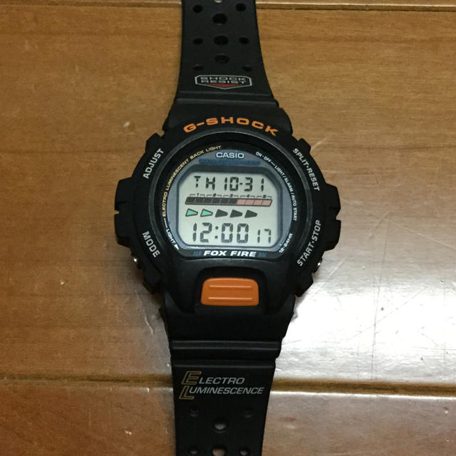 G-SHOCK(ジーショック)のCASIO G-SHOCK BASIC DW-6600B 【中古品】 メンズの時計(腕時計(デジタル))の商品写真