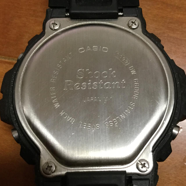 G-SHOCK(ジーショック)のCASIO G-SHOCK BASIC DW-6600B 【中古品】 メンズの時計(腕時計(デジタル))の商品写真