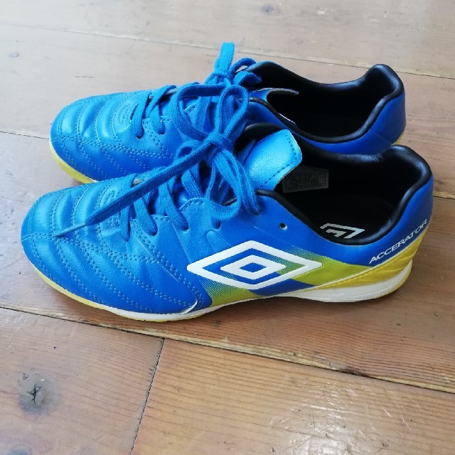 UMBRO(アンブロ)の21.5cm umbro　スニーカー キッズ/ベビー/マタニティのキッズ靴/シューズ(15cm~)(スニーカー)の商品写真