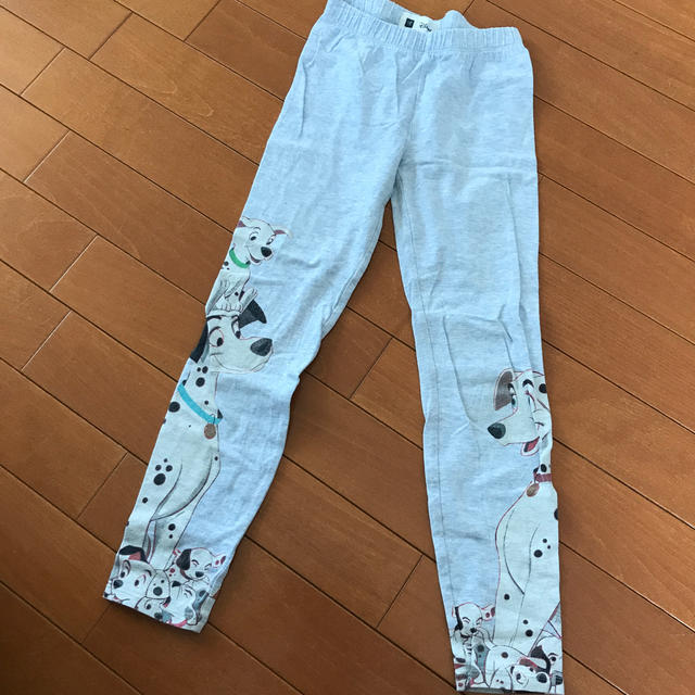 GAP Kids(ギャップキッズ)のAYN様専用【サイズ6-7・120】Gap Kids レギンス101匹わんちゃん キッズ/ベビー/マタニティのキッズ服女の子用(90cm~)(パンツ/スパッツ)の商品写真