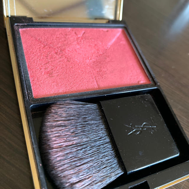 Yves Saint Laurent Beaute(イヴサンローランボーテ)のYSL チーク　みみ様専用⭐️ コスメ/美容のベースメイク/化粧品(チーク)の商品写真