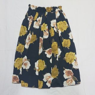 インデックス(INDEX)の美品☆index☆花柄スカート(ひざ丈スカート)