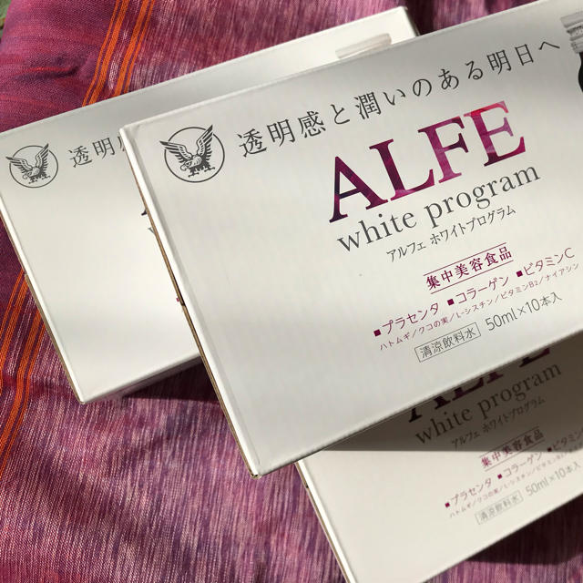 大正製薬(タイショウセイヤク)のアルフェ　ホワイトプログラム　50ml10本入✖️3箱 食品/飲料/酒の健康食品(その他)の商品写真