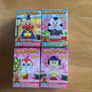 アンパンマン(アンパンマン)の新品　アンパンマン　ひなまつり　４箱セット　ひな人形　ソフビ(キャラクターグッズ)