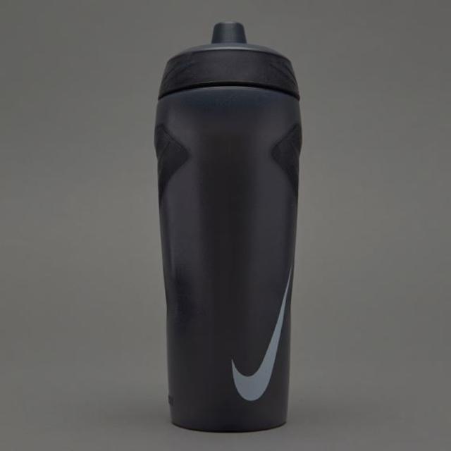 NIKE(ナイキ)の★送料無料★UK直輸入★ナイキ★ハイパーフュエル ウォーターボトル★炭黒x白★ スポーツ/アウトドアのスポーツ/アウトドア その他(その他)の商品写真