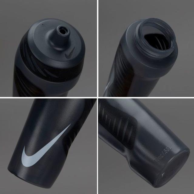 NIKE(ナイキ)の★送料無料★UK直輸入★ナイキ★ハイパーフュエル ウォーターボトル★炭黒x白★ スポーツ/アウトドアのスポーツ/アウトドア その他(その他)の商品写真