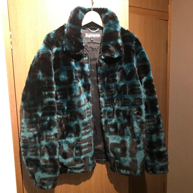 Supreme(シュプリーム)のSupreme Faux Fur Repeater Bomber Jacket  メンズのジャケット/アウター(スカジャン)の商品写真