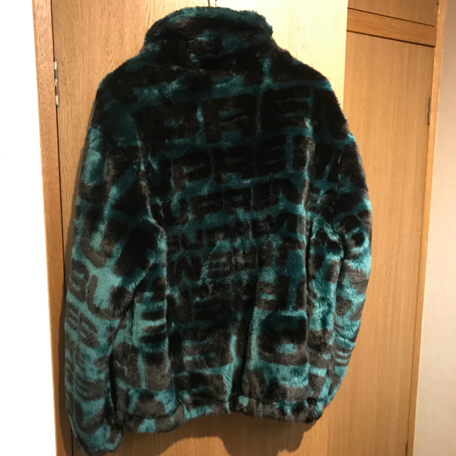 Supreme(シュプリーム)のSupreme Faux Fur Repeater Bomber Jacket  メンズのジャケット/アウター(スカジャン)の商品写真